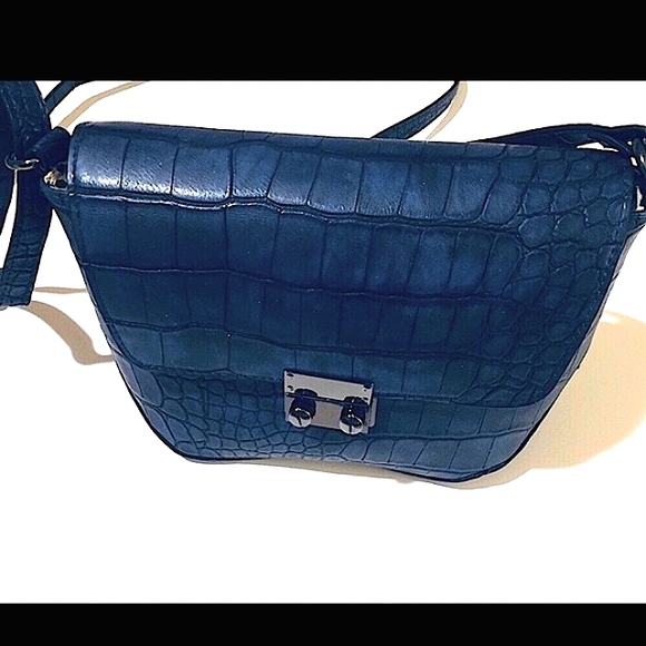 🌸NWOT Madden Girl Navy Faux Croc Crossbody Bag🌸 - Picture 2 of 14